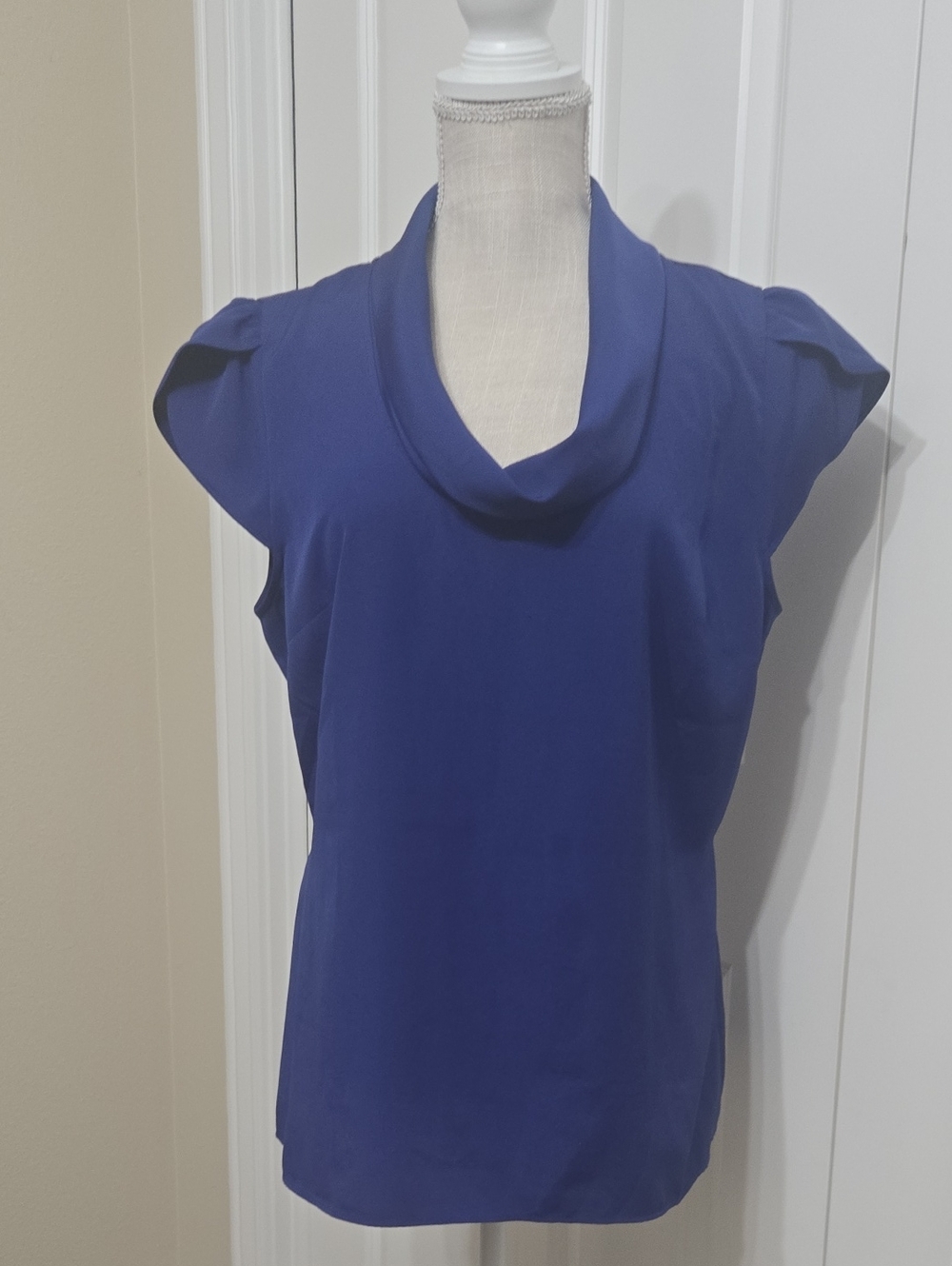 BANANA REPUBLIC Blue Top In Excellent Condition Sz L